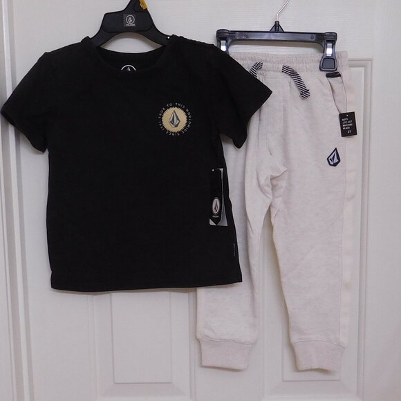NWT 2pc Volcom Black True To This Shirt & Beige Joggers Set sz 4t - Picture 1 of 2
